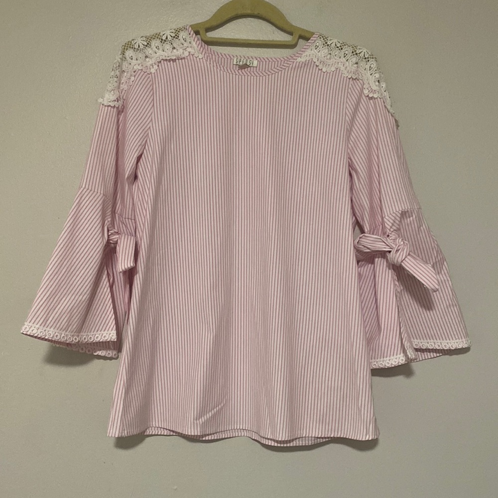 SPENSE Beautiful Lace Striped Tie Butterfly Sleeve Blouse - Size S